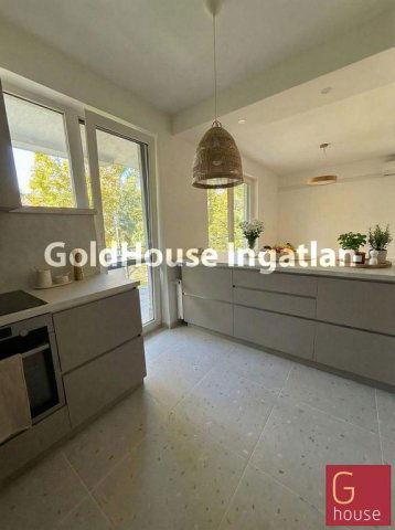 Eladó téglalakás, Budapesten, II. kerületben, Szépvölgyi úton