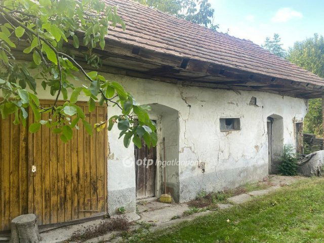 Eladó családi ház, Bébén 19.9 M Ft, 2 szobás