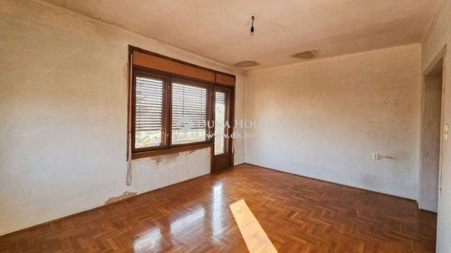 Eladó családi ház, Tápiószecsőn 59.9 M Ft, 5 szobás