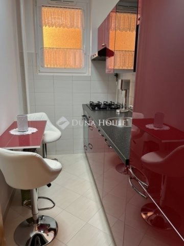 Eladó panellakás, Budapesten, XIV. kerületben 69.5 M Ft, 2 szobás