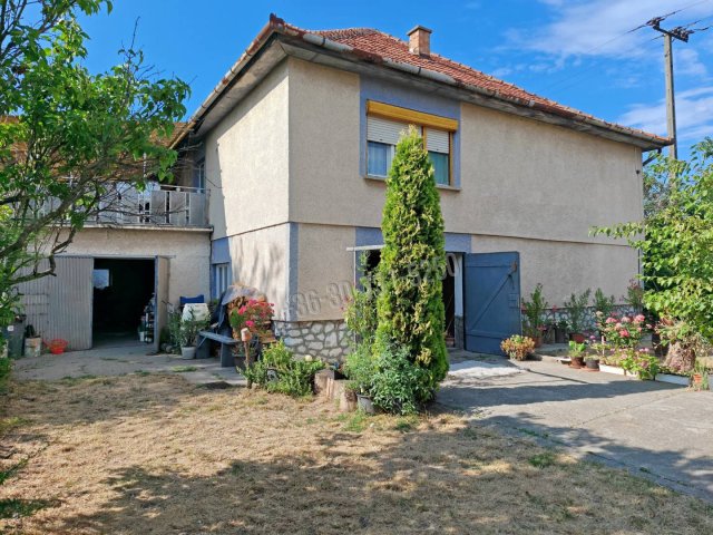 Eladó családi ház, Kerecsenden 29 M Ft, 4 szobás
