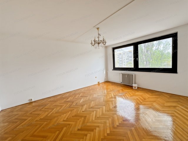 Eladó panellakás, Kecskeméten 49.99 M Ft, 2 szobás