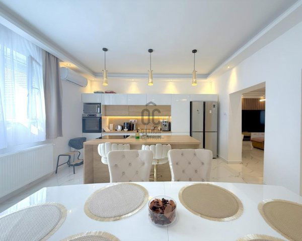 Eladó ikerház, Gyálon 153 M Ft, 6 szobás / költözzbe.hu