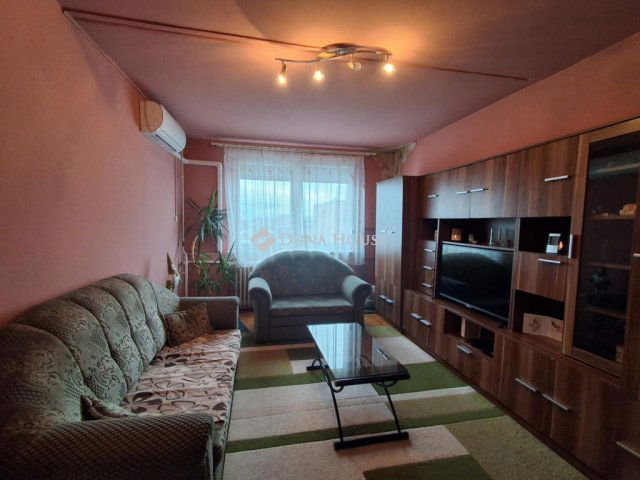 Eladó panellakás, Miskolcon 25 M Ft, 2 szobás