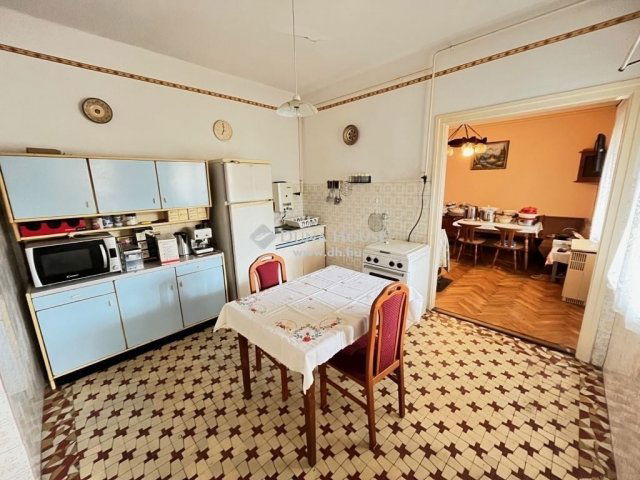 Eladó családi ház, Szentmártonkátán 45 M Ft, 4 szobás