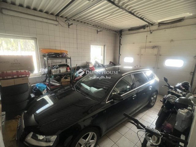 Eladó üzlethelyiség, Dunaújvárosban 169 M Ft