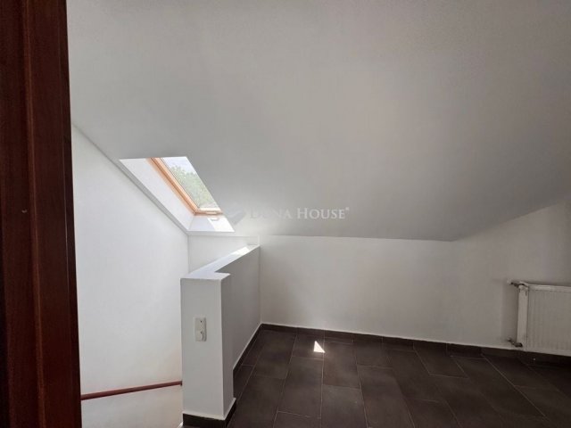 Eladó családi ház, Budapesten, III. kerületben 129.9 M Ft