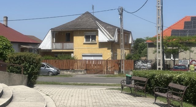 Eladó családi ház, Isaszegen 164.99 M Ft, 6+5 szobás