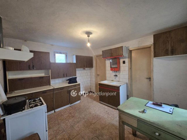 Eladó családi ház, Püspökladányban 12.5 M Ft, 3 szobás