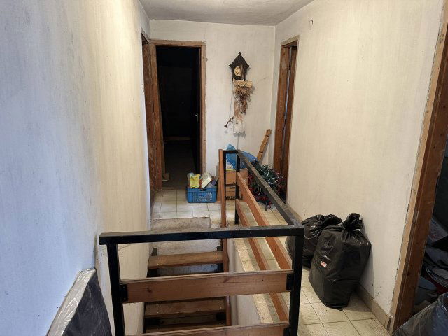 Eladó családi ház, Dombóváron 44.9 M Ft, 5 szobás