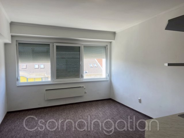 Kiadó téglalakás, albérlet, Kapuváron 85 E Ft / hó, 1 szobás