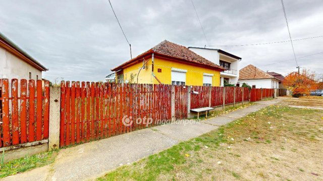 Eladó családi ház, Máriapócson 22 M Ft, 2 szobás