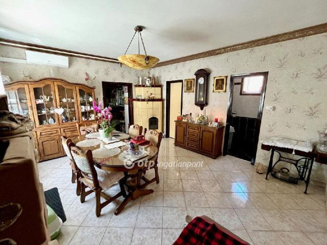 Eladó családi ház, Kiskunlacházán 69.9 M Ft, 2 szobás