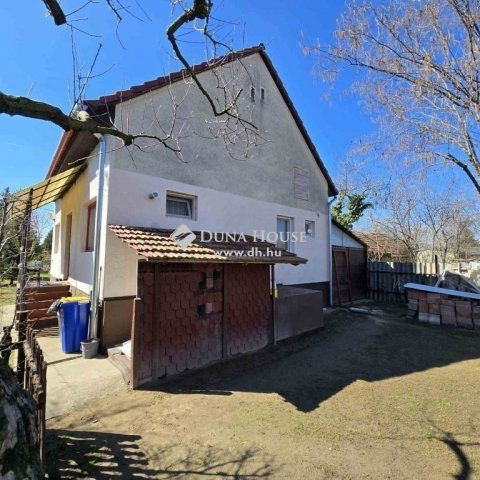Eladó családi ház, Kecskeméten 34.9 M Ft, 2 szobás