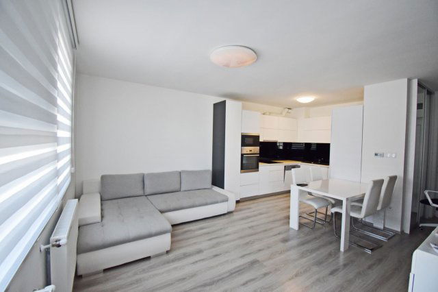 Eladó téglalakás, Debrecenben 74.9 M Ft, 2 szobás