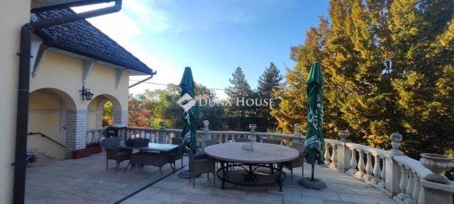 Eladó családi ház, Kisapostagon 149 M Ft, 4+2 szobás