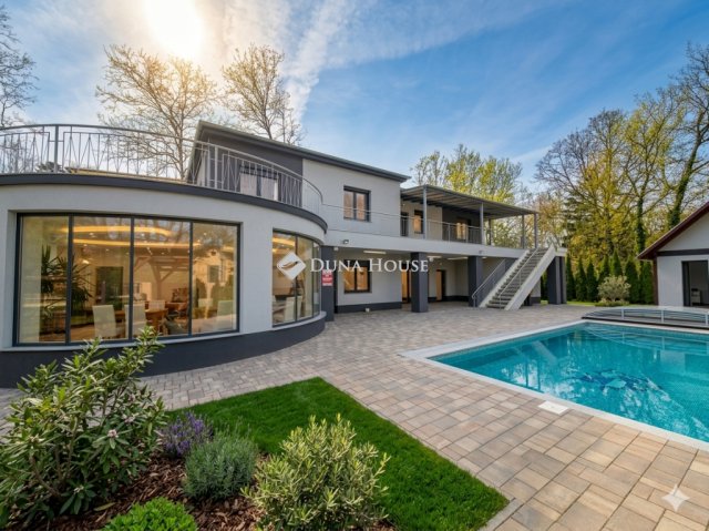 Eladó nyaraló, Balatonszemesen 367.5 M Ft, 11 szobás