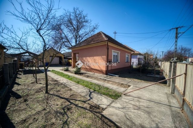 Eladó családi ház, Újszilváson 29.9 M Ft, 3 szobás