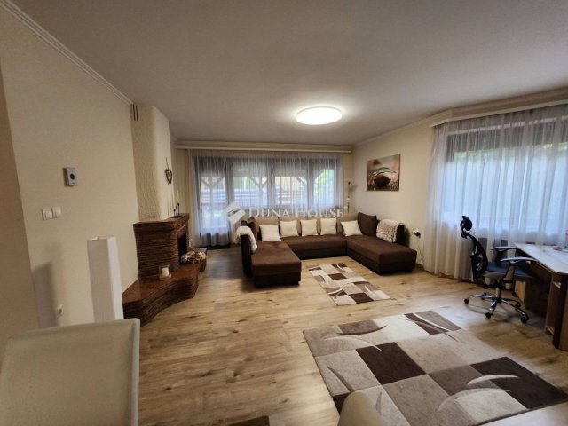 Eladó családi ház, Siófokon 190 M Ft, 6 szobás