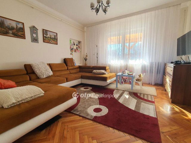 Eladó családi ház, Kálmánházán 79.9 M Ft, 5 szobás