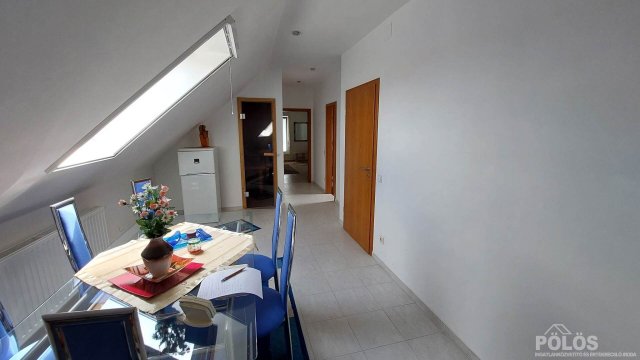 Eladó családi ház, Sopronban 162.9 M Ft, 7 szobás