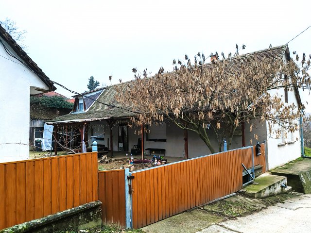 Eladó családi ház, Cikón 21 M Ft, 3 szobás