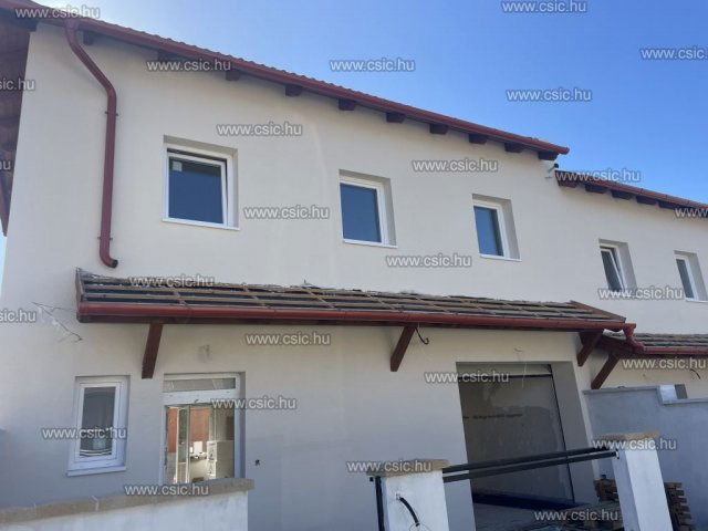 Eladó ikerház, Fóton 115 M Ft, 4 szobás / költözzbe.hu