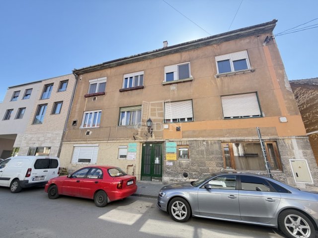 Kiadó téglalakás, albérlet, Székesfehérvárott 250 E Ft / hó