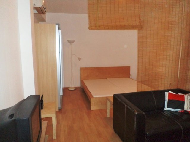 Kiadó téglalakás, albérlet, Pécsett, Jókai utcában, 2 szobás