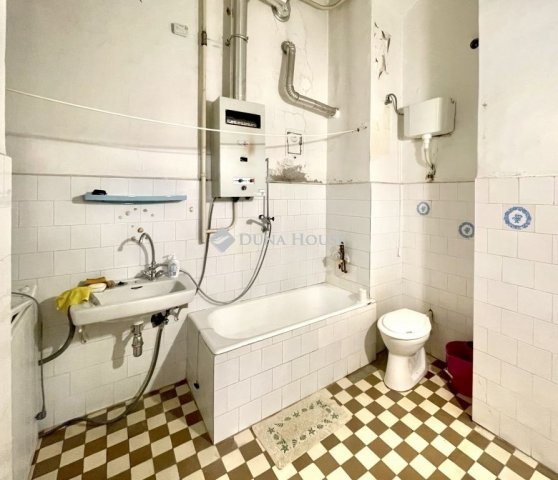 Eladó téglalakás, Budapesten, VIII. kerületben 78 M Ft, 1 szobás