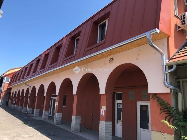 Eladó iroda, Pécsett 290 M Ft / költözzbe.hu