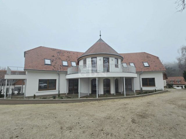 Eladó téglalakás, Zalacsányon 58.9 M Ft, 3 szobás