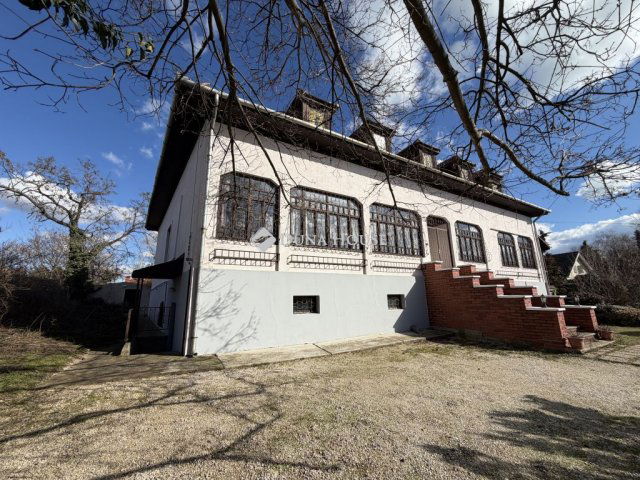 Eladó családi ház, Balatonalmádiban 289 M Ft, 1 szobás