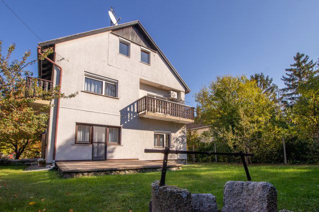 Eladó családi ház, Szentendrén 210 M Ft, 6 szobás