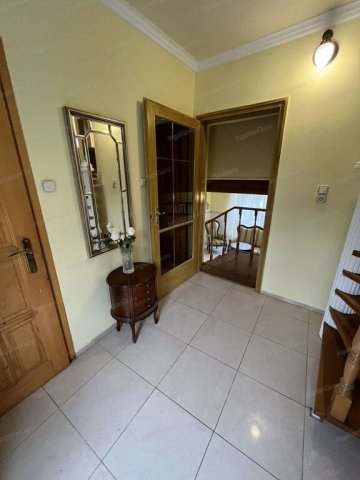 Kiadó családi ház, albérlet, Kecskeméten 300 E Ft / hó