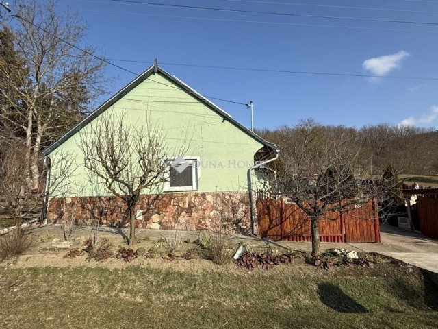 Eladó családi ház, Gyermelyen 69.9 M Ft, 6 szobás