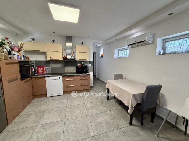 Eladó családi ház, Szécsényen 45 M Ft, 3 szobás