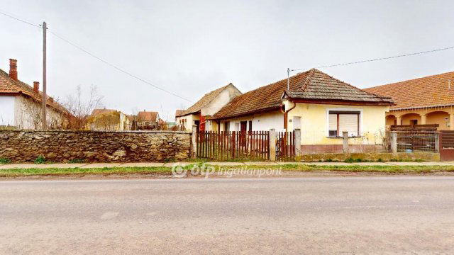 Eladó családi ház, Edelényben 15 M Ft, 3 szobás