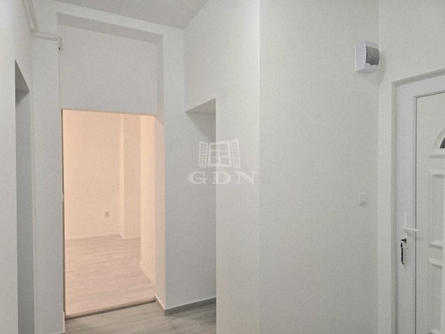 Eladó téglalakás, Zalaegerszegen 32.5 M Ft, 1 szobás