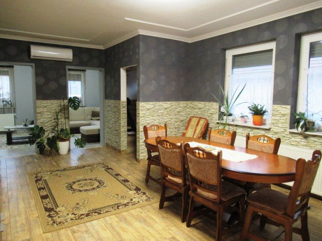 Eladó családi ház, Kakucson 115 M Ft, 8 szobás