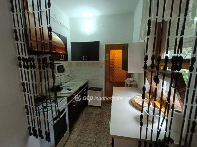 Eladó családi ház, Budakeszin 104 M Ft, 4 szobás