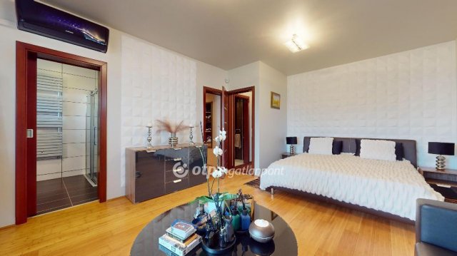 Eladó családi ház, Egerben 440 M Ft, 5 szobás