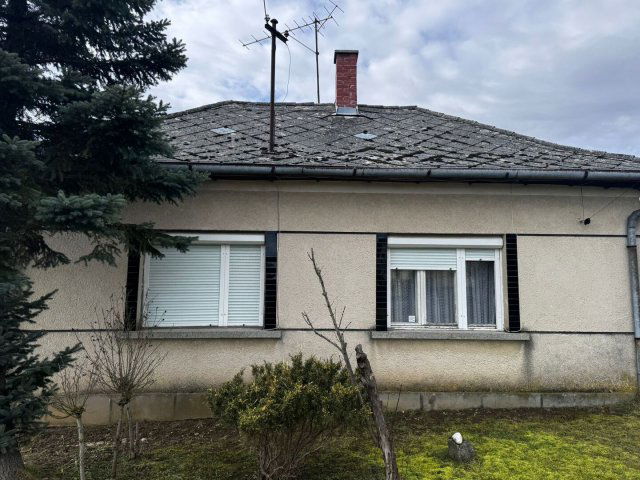 Eladó családi ház, Zalalövőn 23 M Ft, 2 szobás