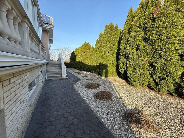 Eladó családi ház, Budapesten, XVII. kerületben 430 M Ft