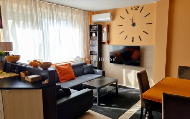 Eladó panellakás, Budapesten, III. kerületben 107.5 M Ft