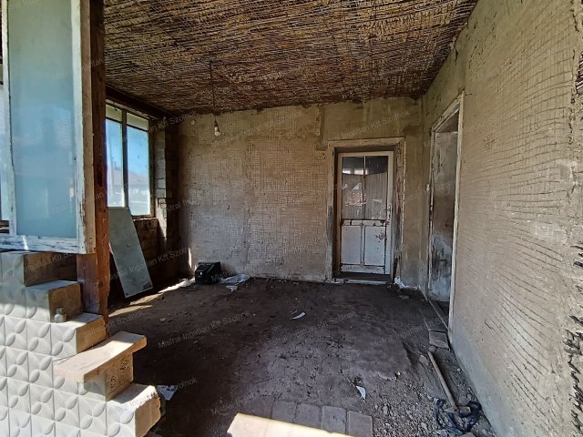 Eladó családi ház, Törökszentmiklóson 12.5 M Ft, 1 szobás