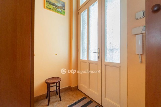 Eladó téglalakás, Budapesten, VI. kerületben 134.9 M Ft