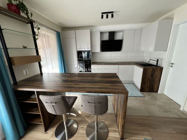 Kiadó téglalakás, albérlet, Pécsett 403 E Ft / hó, 3 szobás