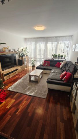 Eladó panellakás, Debrecenben 82.9 M Ft, 4 szobás