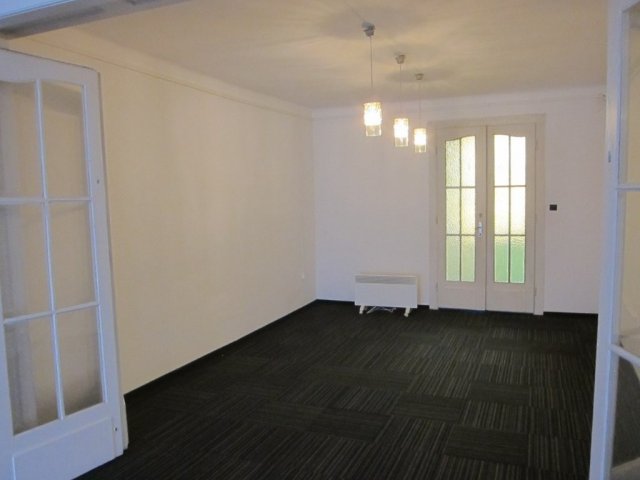 Eladó téglalakás, Szolnokon 67.2 M Ft, 3 szobás